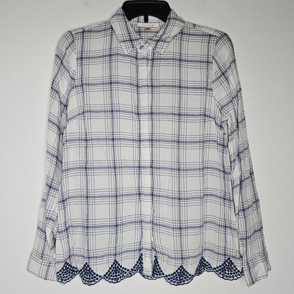 NWOT Skies Are Blue Women's White/Blue Button Down Shirt Size Small